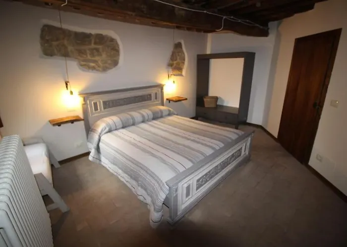 Castiglione - 4 Posti Letto