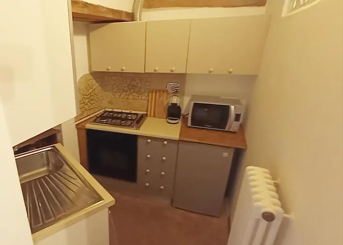 Castiglione - 4 Posti Letto *